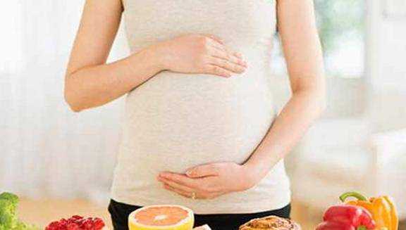 婴儿呛奶急救经验分享与代生助孕家庭护理指南